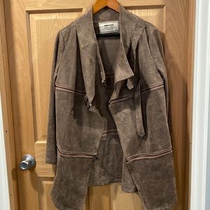 Faux suede jacket size Xl, zip off to make cropped jacket